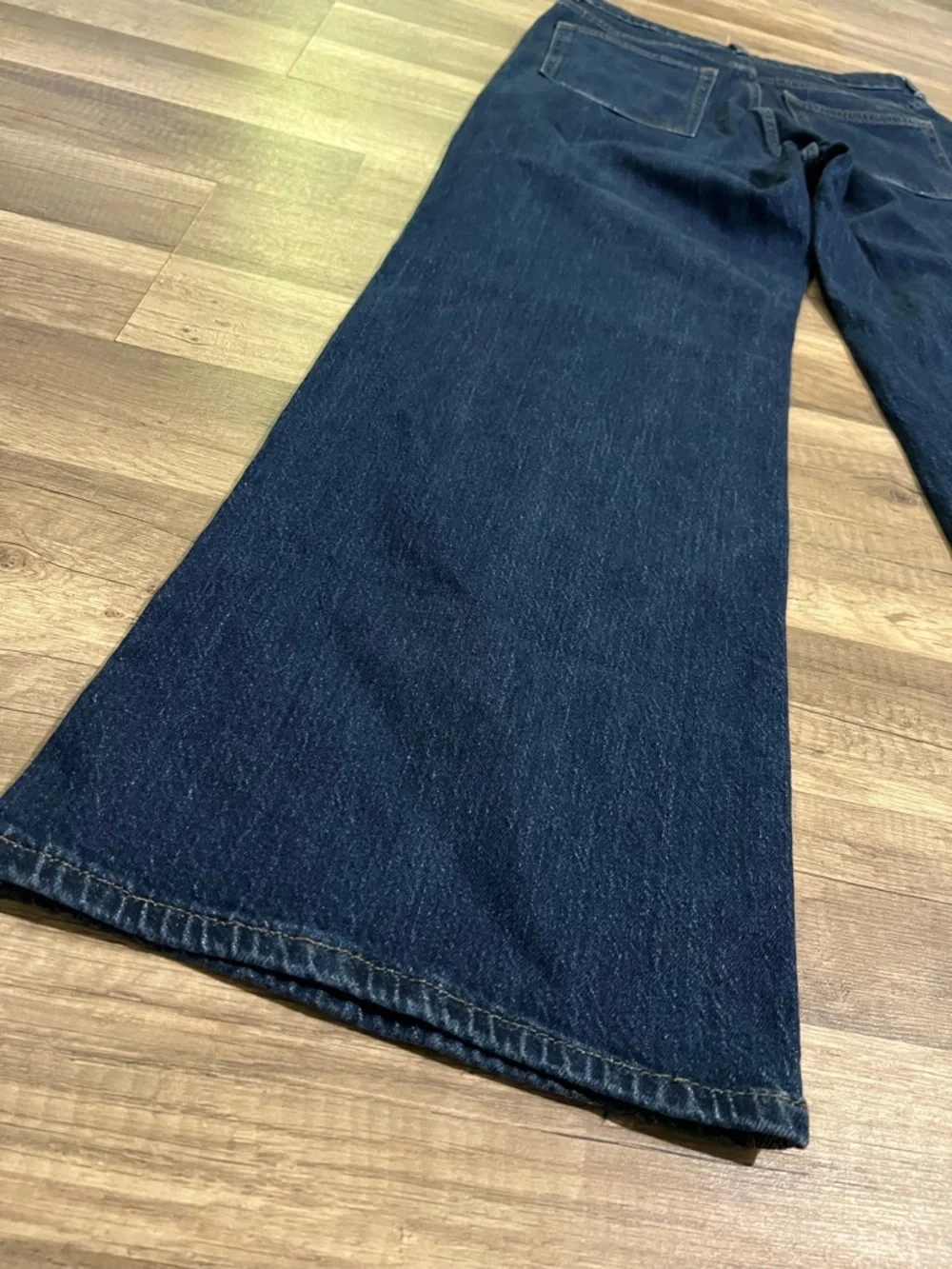 H&M Woman’s Dark Wash Comfy Wide Leg Denim Jeans Size 10